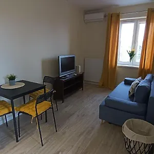 Apartament Cichy Apartament Z Klimatyzacja I Tarasem, Warszawa