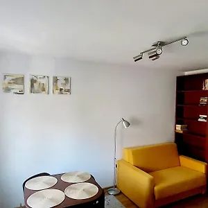 Apartament Przytulne Mieszkanie Obok Metra W Pieknej Okolicy, Warszawa